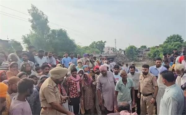 woman  dead body  police