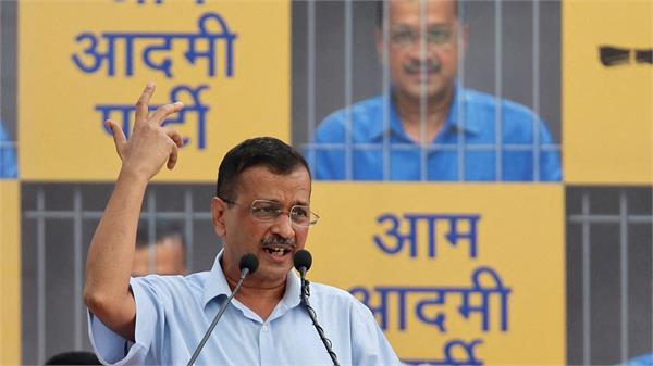 delhi in trouble due to 10 minutes of rain kejriwal raised the question