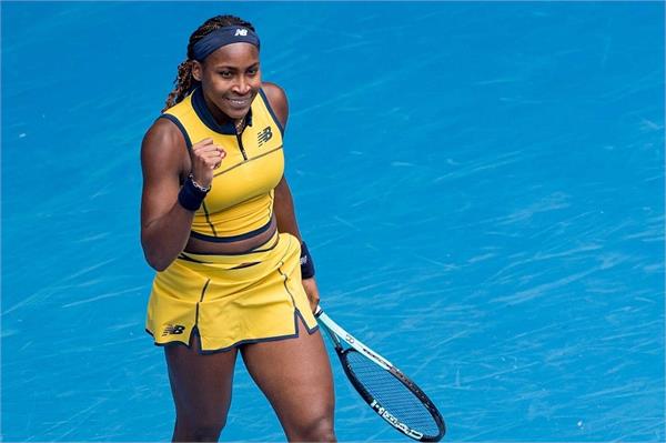 coco gauff  s hard fought win  fernandez out in first round