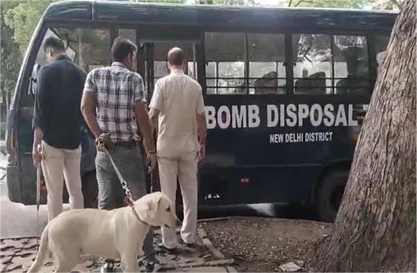 bomb  lic building  sealed
