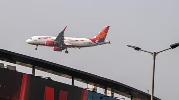 five flights diverted at delhi airport due to bad weather