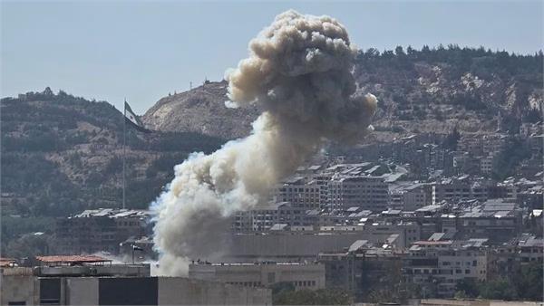 israel attacks near defense ministry in syria
