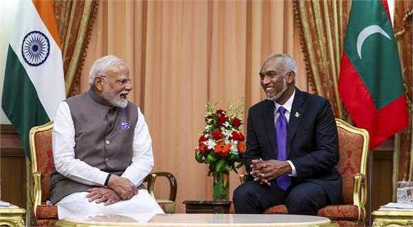 india announced loan of rs 4 850 crore to maldives