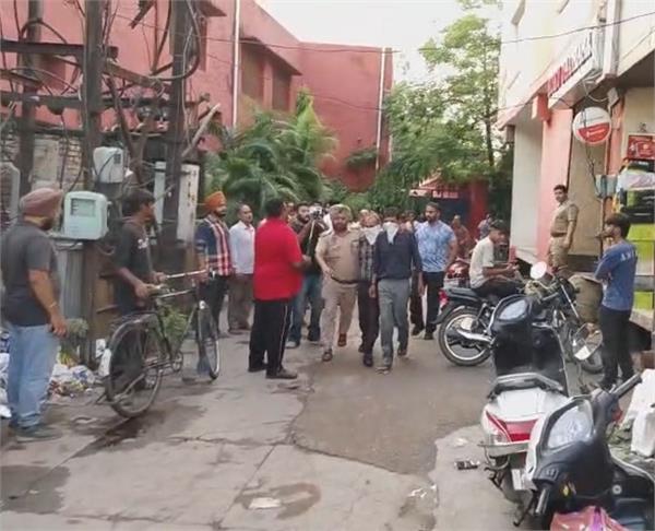 police raid kukku  s dhaba