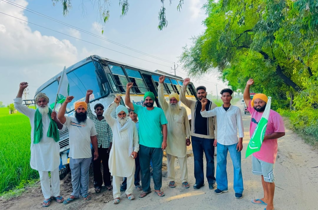 ਬੀਕੇਯੂ ਡਕੌਂਦਾ ਵੱਲੋਂ ਸਰਕਾਰ ਖ਼ਿਲਾਫ਼ ਰੋਸ ਪ੍ਰਗਟਾਵਾ, ਸੜਕ ਦੀ ਤੁਰੰਤ ਮੁਰੰਮਤ ਦੀ ਮੰਗ