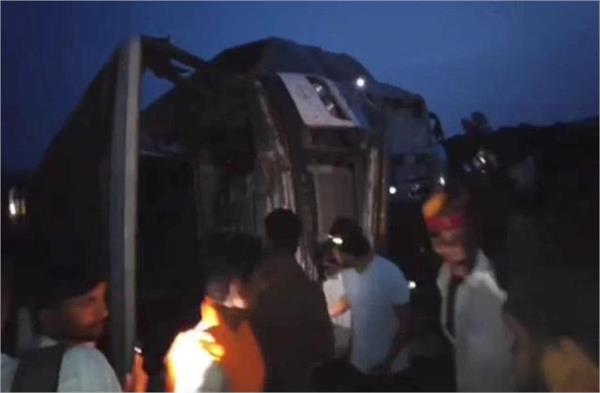 truck hits bus