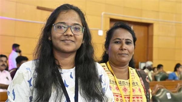 mother daughter cracks neet ug will study together