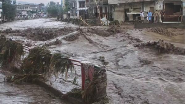 death toll from floods in northwest pakistan rises to 307