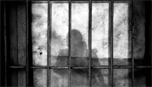 two prisoners die while cleaning drain in tihar jail