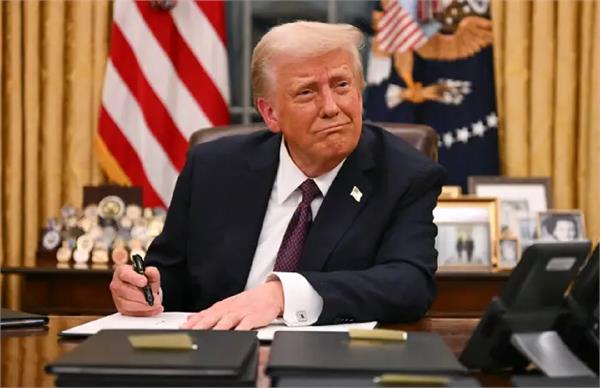 trump extends deadline for tariff hike by 90 days