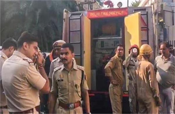 massive fire breaks out in electronics showroom