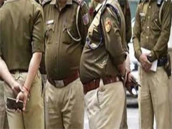 the protective police are becoming beggars