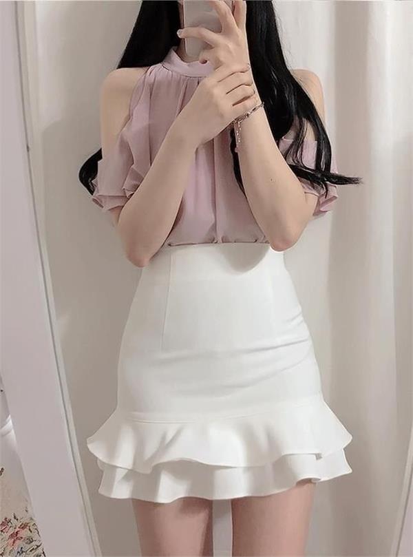 short skirt dresses are giving s a stylish look
