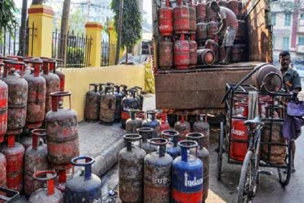 ਪੈਟਰੋਲੀਅਮ ਕੰਪਨੀਆਂ ਲਈ 30,000 ਕਰੋੜ ਰੁਪਏ ਦੀ LPG ਸਬਸਿਡੀ ਨੂੰ ਪ੍ਰਵਾਨਗੀ