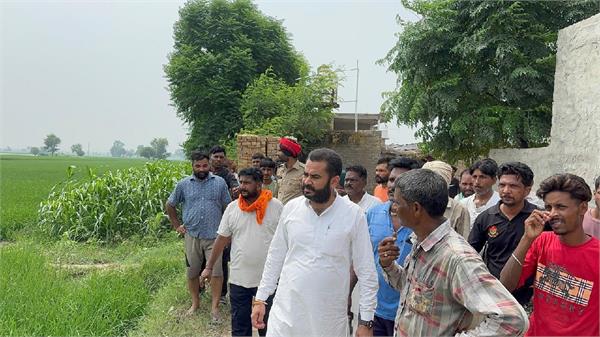 mla sawna reached to take stock of the people of flood affected