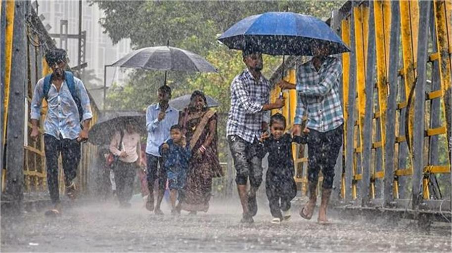 ''ਕਾਲ'' ਬਣ ਕੇ ਆਇਆ Monsoon ! ਭਾਰੀ ਬਰਸਾਤ ਕਾਰਨ ਪੰਜ ਲੋਕਾਂ ਦੀ ਮੌਤ, ਇੱਕ ਲਾਪਤਾ