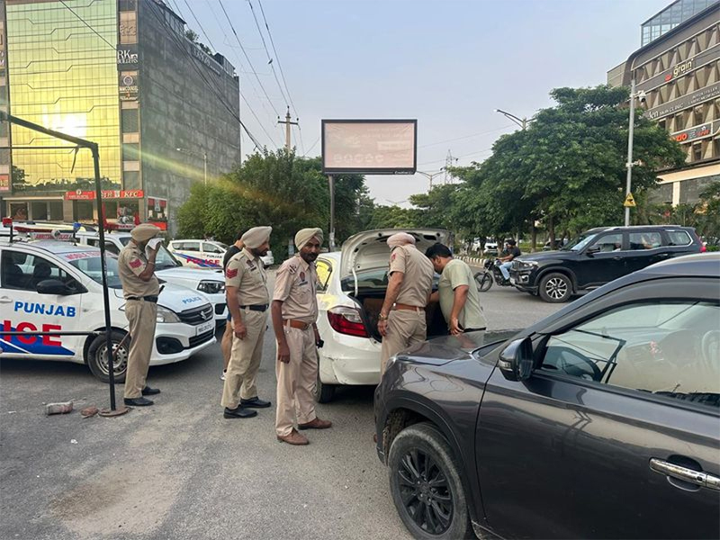 ਪੰਜਾਬ ''ਚ ਲੱਗੇ ਹਾਈਟੈੱਕ ਨਾਕੇ! ਵਧਾਈ ਗਈ ਸੁਰੱਖਿਆ, ਐਂਟਰੀ/ਐਗਜ਼ਿਟ ਪੁਆਇੰਟ ਕੀਤੇ ਗਏ ਸੀਲ