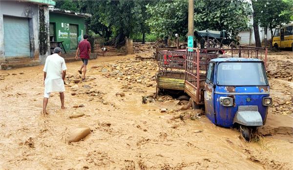 cm omar expressed grief over the loss of lives