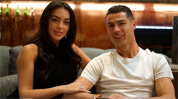 ronaldo engaged to his partner georgina