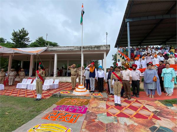 india independence day celebreation in tanda