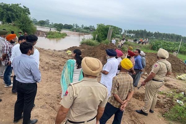 ਪੰਜਾਬੀਆਂ ਲਈ ਨਵੇਂ ਖ਼ਤਰੇ ਦੀ ਘੰਟੀ! ਮਚ ਸਕਦੀ ਹੈ ਤਬਾਹੀ, ਇਨ੍ਹਾਂ ਪਿੰਡਾਂ ਲਈ ADVISORY ਜਾਰੀ (ਤਸਵੀਰਾਂ)