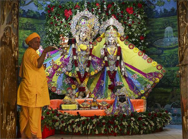 police mathura on janmashtami  cm yogi