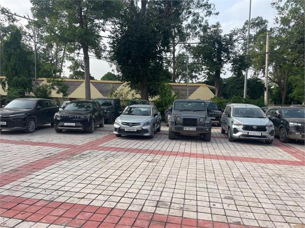 interstate dealer of luxury cars arrested in punjab
