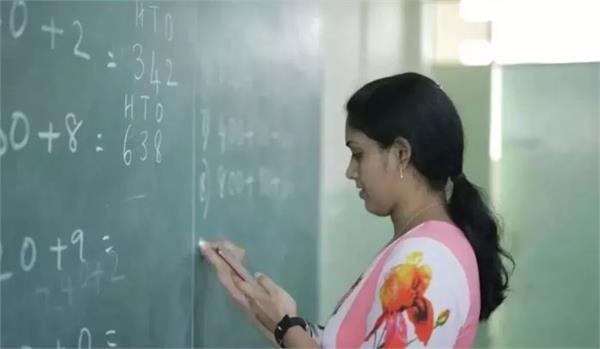 number of school teachers crosses crore