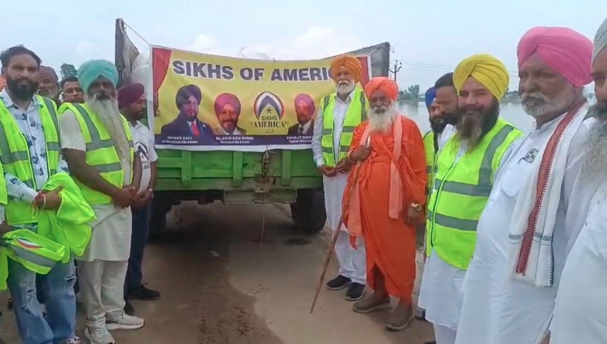 ਪੰਜਾਬ ਦੇ ਹੜ੍ਹ ਪੀੜਤ ਇਲਾਕਿਆਂ ਦੇ ਲੋਕਾਂ ਦੀ ਅੰਤਰਰਾਸ਼ਟਰੀ ਸਮਾਜ ਸੇਵੀ ਸੰਸਥਾ ‘ਸਿੱਖਸ ਆਫ ਅਮੈਰੀਕਾ’ ਨੇ ਫ਼ੜੀ ਬਾਂਹ