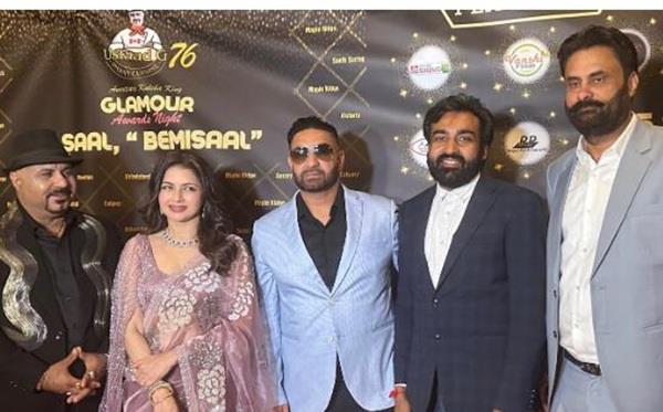 bollywood actress bhagyashree arrives in canada
