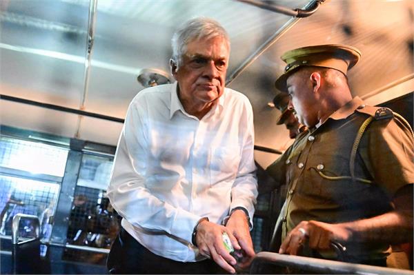 sri lankan court grants bail to former president wickremesinghe