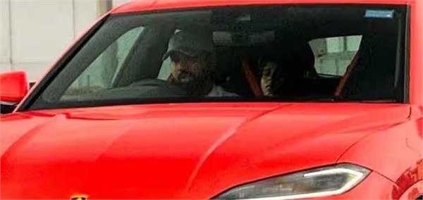 rohit sharma stuck in mumbai traffic while driving a lamborghini