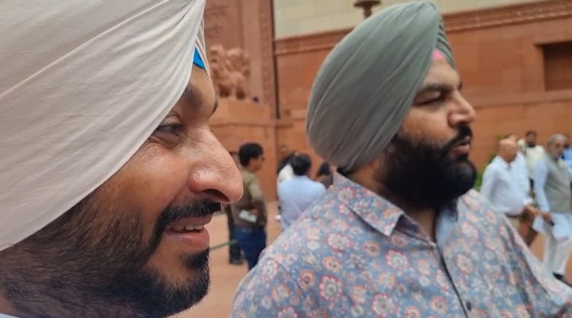 ਸੰਸਦ ਭਵਨ ਦੇ ਬਾਹਰ-ਅੰਦਰ ਹੰਗਾਮਾ ! ਬਿੱਟੂ ਤੇ ਔਜਲਾ ਹੋਏ ਮਿਹਣੋ-ਮਿਹਣੀ