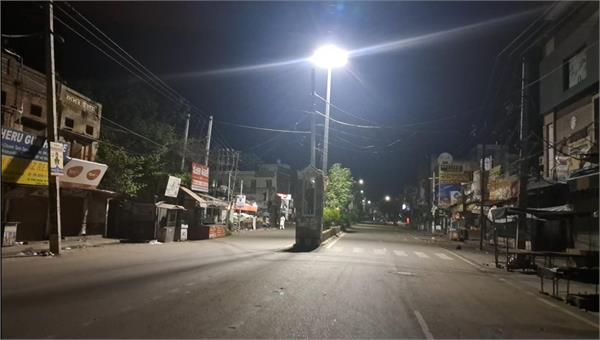 no police personnel are posted at entry points at night