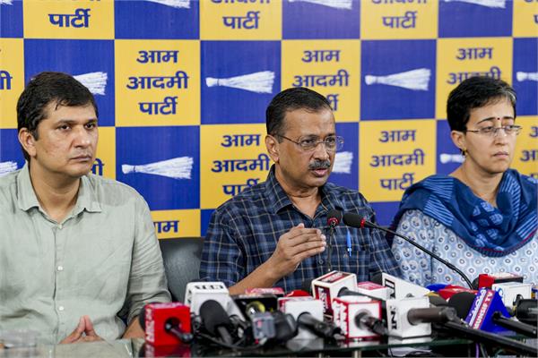 kejriwal advises the center