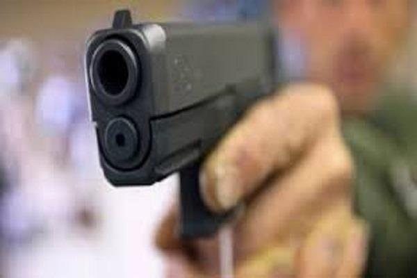 judge  s security guard accused of pulling pistol on court officer