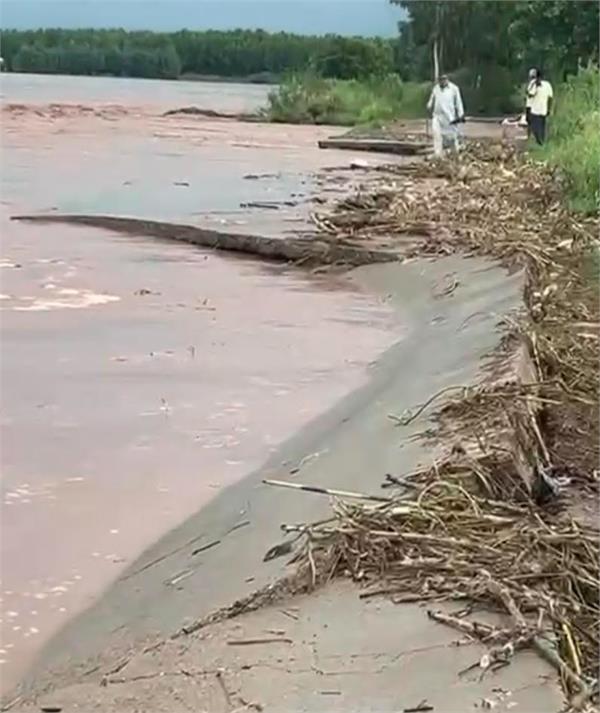 seven villages was washed away due to the rising water level in the ravi river