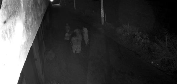 shopkeeper badly beaten and robbed