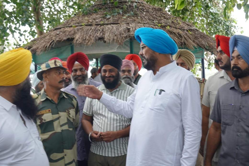ਪੰਜਾਬ ''ਚ ਆ ਰਹੇ ਹੜ੍ਹ ਡੂੰਘੀ ਸਾਜ਼ਿਸ਼ ਦਾ ਨਤੀਜਾ? ''ਆਪ'' ਵਿਧਾਇਕ ਨੇ ਵਿੰਨ੍ਹੇ ਤਿੱਖੇ ਨਿਸ਼ਾਨੇ
