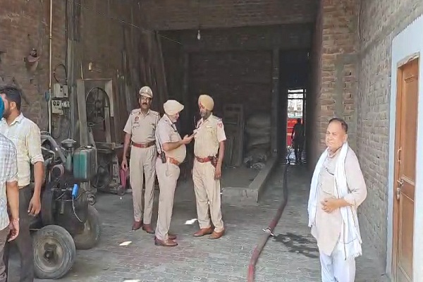 ਆਈਲੈਟਸ ਸੈਂਟਰ ਨੂੰ ਲੱਗੀ ਅਚਾਨਕ ਅੱਗ, ਵੱਡਾ ਹਾਦਸਾ ਹੋਣੋਂ ਟਲਿਆ