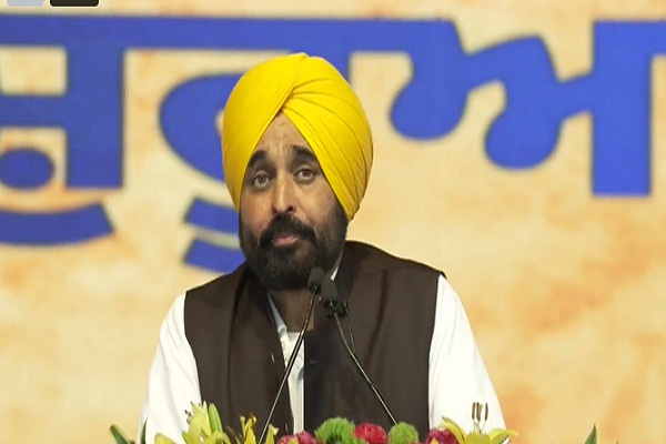 ਪੰਜਾਬ ਸਰਕਾਰ ਦਾ ਵਿਦਿਆਰਥੀਆਂ ਲਈ ਇਤਿਹਾਸਕ ਫ਼ੈਸਲਾ, ਮਾਪੇ ਵੀ ਧਿਆਨ ਨਾਲ ਪੜ੍ਹ ਲੈਣ ਖ਼ਬਰ (ਵੀਡੀਓ)