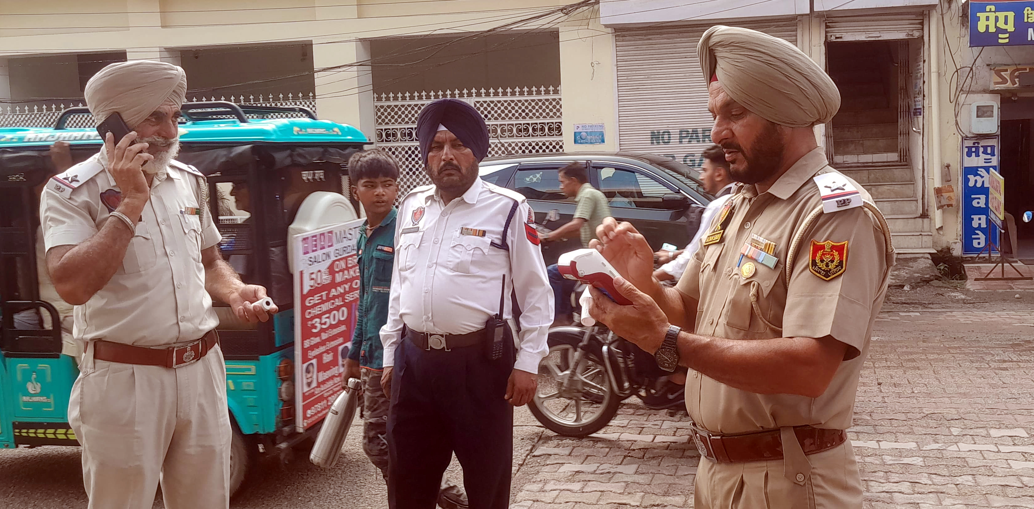 ਹੁਣ ਨਹੀਂ ਬਖ਼ਸ਼ਦੀ ਪੰਜਾਬ ਪੁਲਸ, ਖੜ੍ਹੇ ਵਾਹਨਾਂ ਦੇ ਕੱਟ'ਤੇ ‘ਈ ਚਲਾਨ’