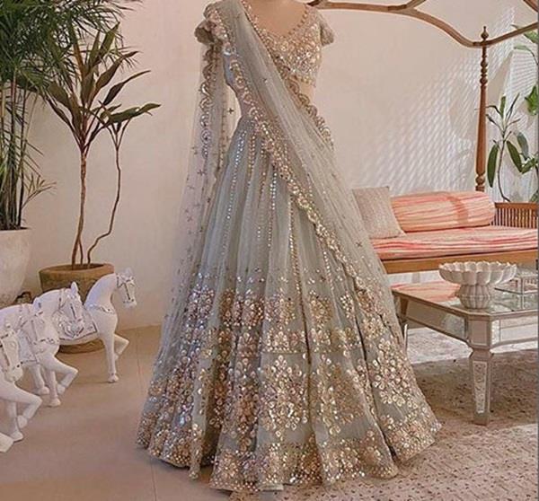 young women royal look heavy embroidery lehenga choli