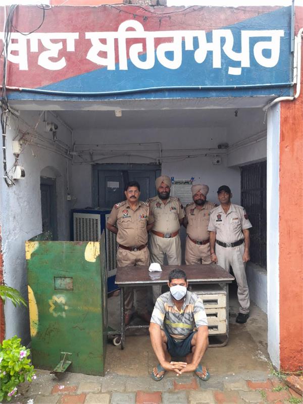 accused arrested with narcotic pills