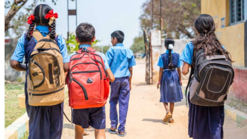ਪੰਜਾਬ ਦੇ ਸਕੂਲਾਂ ''ਚ ਚੱਲ ਰਹੀਆਂ ਛੁੱਟੀਆਂ ਵਿਚਾਲੇ ਵੱਡੀ ਖ਼ਬਰ, ਹੁਣ ਆਨਲਾਈਨ ਕਲਾਸਾਂ...