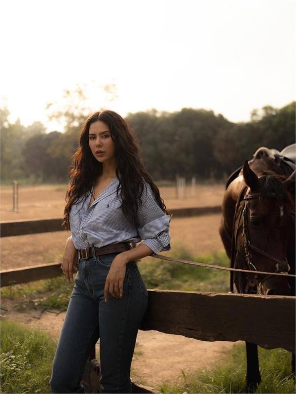 happy birthday to the hottest diva sonam bajwa