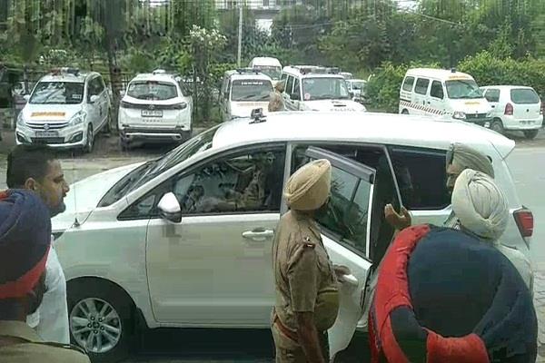 immigration center owner shot in ferozepur