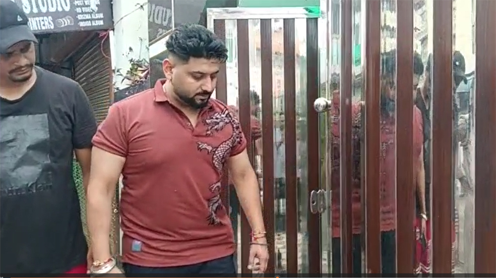 ਵੱਡੀ ਵਾਰਦਾਤ ਨਾਲ ਦਹਿਲਿਆ ਪੰਜਾਬ! ਮਸ਼ਹੂਰ ਪੰਜਾਬੀ Youtuber ਦੇ ਘਰ ''ਤੇ ਚੱਲੀਆਂ ਤਾੜ-ਤਾੜ ਗੋਲ਼ੀਆਂ