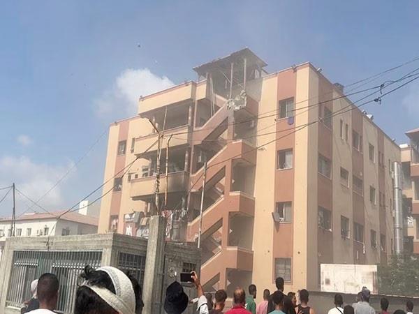 israeli strikes across gaza kill at least 11 people