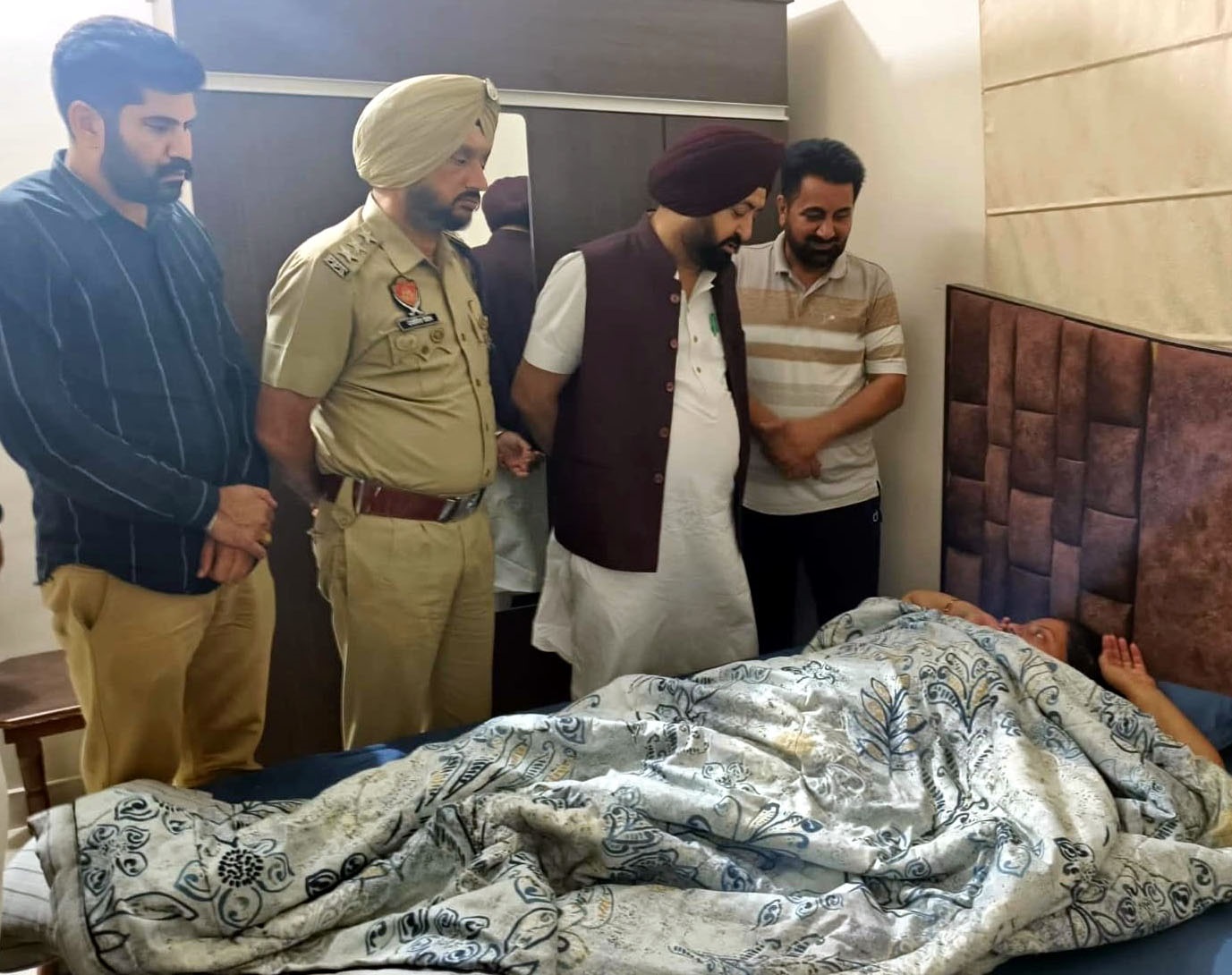ਮੰਤਰੀ ਮੁੰਡੀਆਂ ਨੇ ਹਾਦਸੇ ’ਚ ਜ਼ਖ਼ਮੀ ਹੋਈ ਵਿਧਾਇਕਾ ਰਾਜਿੰਦਰ ਪਾਲ ਕੌਰ ਛੀਨਾ ਦਾ ਪੁੱਛਿਆ ਹਾਲਚਾਲ